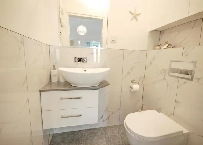 Helapart - Naturalnie, Ze شقة هيل