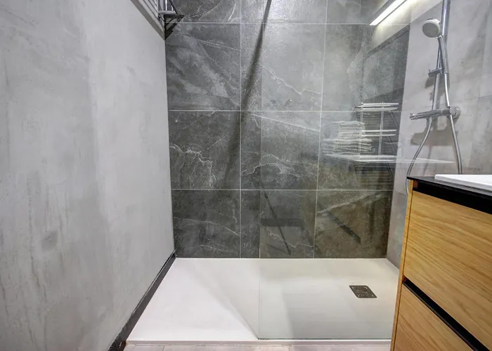 Helapart - Naturalnie, Ze شقة هيل